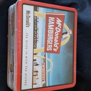 Lunch box/metal tin